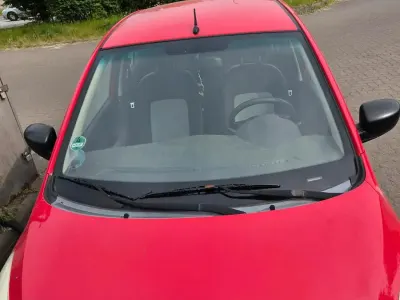 Gebraucht Hyundai i10 62 PS (45 kW) 2009 Rot Kleinwagen