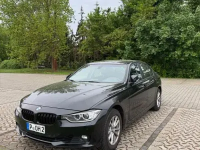 Gebraucht BMW 320 Comfort Edition 184 PS (135 kW) 2015 Schwarz Limousine