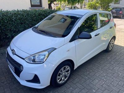 Usata Hyundai i10 67 CV (49 kW) 2017 Bianco Utilitaria