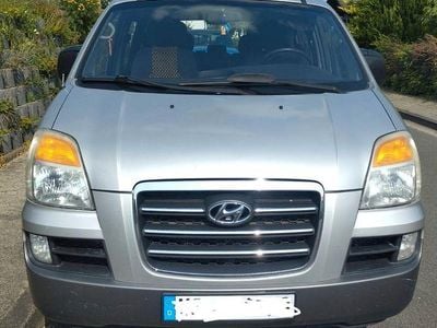 Hyundai H-1