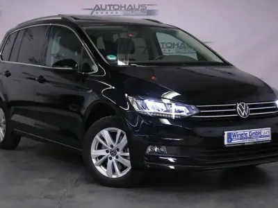 Gebraucht VW Touran Comfortline 150 PS (110 kW) 2020 Deep black perleffekt Van / Kleinbus
