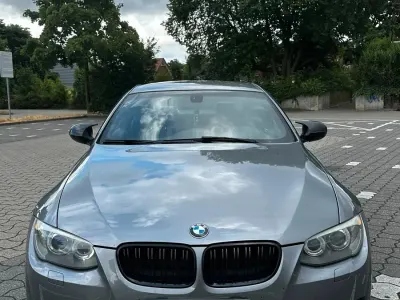 Gebraucht BMW 320 M Sport 170 PS (125 kW) 2011 Grau Coupé