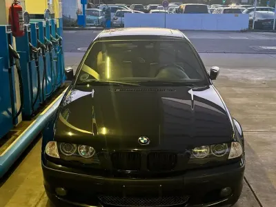 Używany BMW 330 M Sport 231 KM (169 kW) 2001 Czarny Sedan/Limuzyna
