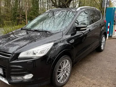 Gebraucht Ford Kuga 180 PS (132 kW) 2016 Schwarz SUV