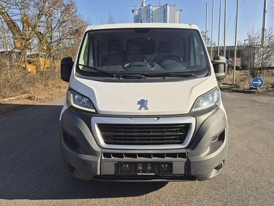 Gebraucht Peugeot Boxer Comfort plus 131 PS (96 kW) 2016 Lack weiss banquise/deckende Van