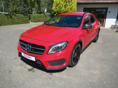 Usata Mercedes GLA200 136 CV (100 kW) 2017 Rosso SUV