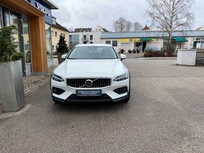 gebraucht Volvo V60 CC Pro AWD Diesel/4 PAKETE/AHK+