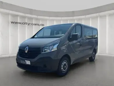 Gebraucht Renault Trafic Authentique 95 PS (69 kW) 2018 Grau Van / Kleinbus