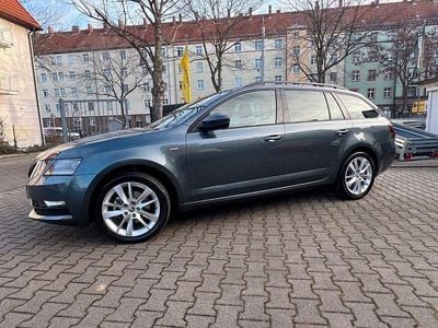 Grau Gebraucht 2019 Skoda Octavia Clever Kombi | 19.999 € (Fairer Preis)