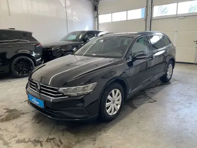 Gebraucht VW Passat R 150 PS (110 kW) 2022 Schwarz Kombi