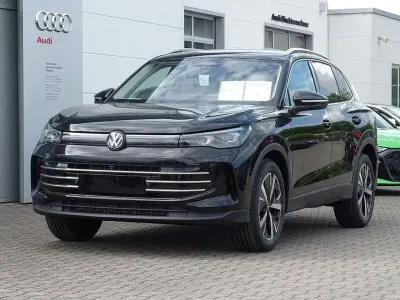 Nowe VW Tiguan Elegance 150 KM (110 kW) 2025 Czarny SUV