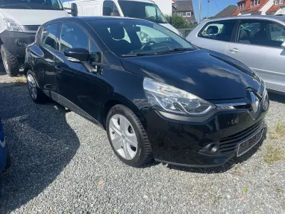 Gebraucht Renault Clio Dynamique 73 PS (53 kW) 2016 Sternenschwarz Kleinwagen
