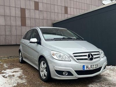 Gebraucht Mercedes B180 109 PS (80 kW) 2011 Schwarz Van / Kleinbus