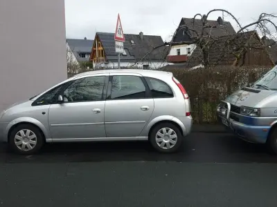 Gebraucht Opel Meriva Edition 90 PS (66 kW) 2008 Silber Van / Kleinbus