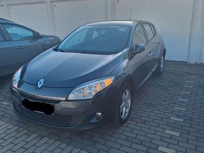 Gebraucht Renault Mégane 131 PS (96 kW) 2011 Grau Limousine