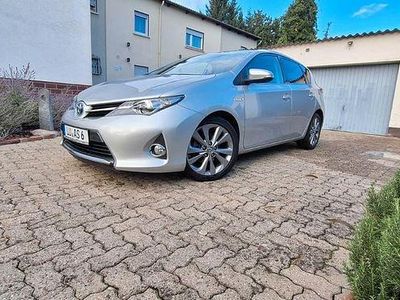 Toyota Auris Hybrid