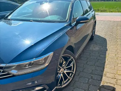 Gebraucht VW Passat R-line 190 PS (139 kW) 2015 Blau Kombi
