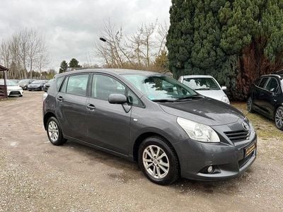 Gebraucht Toyota Verso Edition 147 PS (108 kW) 2010 Grau Van / Kleinbus