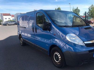 Begagnad Opel Vivaro 145 HK (106 kW) 2007 Blå Minibuss