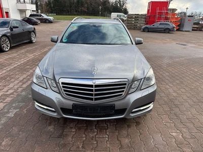 Gebraucht Mercedes E220 Avantgarde 170 PS (125 kW) 2012 Silber Kombi