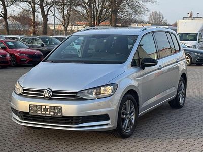 Gebraucht VW Touran United 150 PS (110 kW) 2021 Silber Van / Kleinbus
