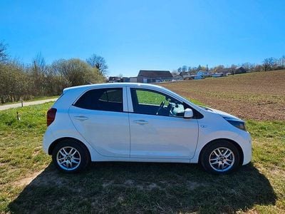 Second-hand Kia Picanto Attract 67 CP (49 kW) 2018 Alb Hatchback