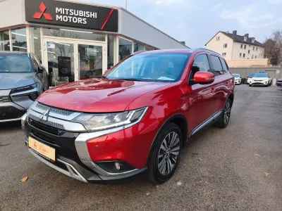 Second-hand Mitsubishi Outlander Edition+ 150 CP (110 kW) 2018 Roșu SUV