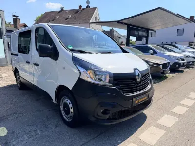 Gebraucht Renault Trafic 121 PS (88 kW) 2018 Weiß Van / Kleinbus