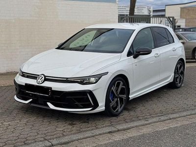 Usata VW Golf VIII R 333 CV (244 kW) 2026 Bianco Berlina