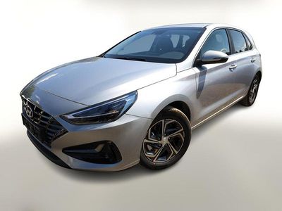 Neu Hyundai i30 Advantage 101 PS (74 kW) 2026 Shimmering silver metallic Kleinwagen
