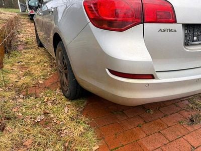 Gebraucht Opel Astra 110 PS (80 kW) 2012 Silber Kombi