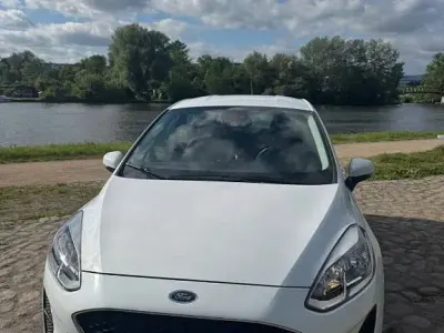Gebraucht Ford Fiesta Trend 71 PS (52 kW) 2018 Weiß Kleinwagen