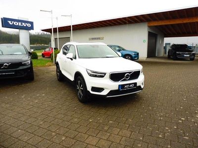 Gebraucht Volvo XC40 Momentum 156 PS (114 kW) 2019 Weiß SUV