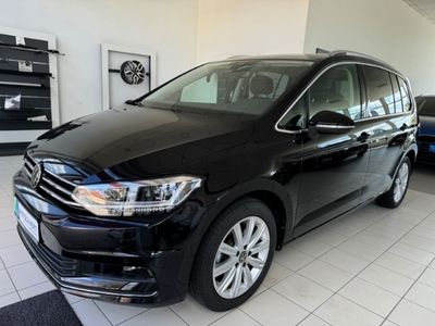Gebraucht VW Touran Highline 150 PS (110 kW) 2023 Schwarz Van / Kleinbus