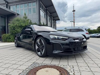 Gebraucht Audi e-tron Basis 439 kW (598 PS) 2022 Schwarz SUV