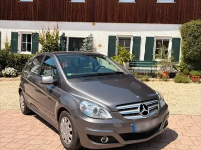Gebraucht Mercedes B180 115 PS (84 kW) 2010 Grau Van / Kleinbus