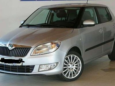 Silber Gebraucht 2011 Skoda Fabia Ambiente Kleinwagen | 5.299 € (Etwas zu teuer)