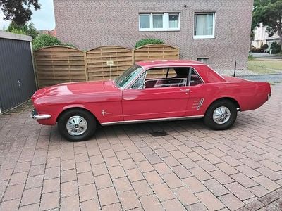 Usata Ford Mustang 120 CV (88 kW) 1966 Rosso Berlina