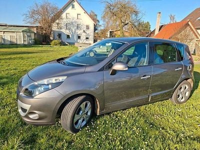 Gebraucht Renault Scénic III Dynamique 131 PS (96 kW) 2010 Braun Van / Kleinbus