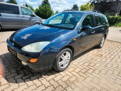 Gebraucht Ford Focus 101 PS (74 kW) 2000 Blau Kombi