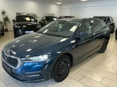 Usata Skoda Octavia Clever 150 CV (110 kW) 2022 Blu Station wagon