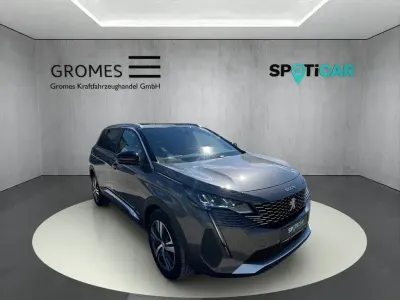 Gebraucht Peugeot 5008 Allure 131 PS (96 kW) 2023 Grau SUV