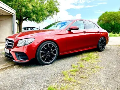 Gebraucht Mercedes E200 AMG line 184 PS (135 kW) 2017 Rot Limousine