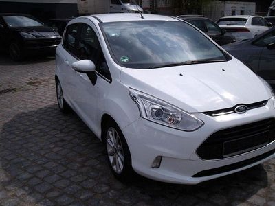 Usata Ford B-MAX Titanium 101 CV (74 kW) 2015 Bianco Monovolume