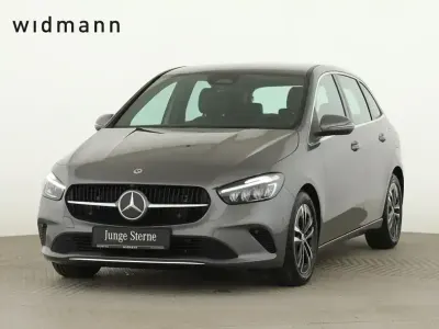 Gebraucht Mercedes B200 Advanced 163 PS (119 kW) 2025 Grau Van / Kleinbus