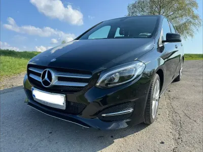 Gebraucht Mercedes B180 Urban 109 PS (80 kW) 2016 Schwarz Kleinwagen