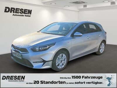 Gebraucht Kia Ceed Vision 99 PS (72 kW) 2024 (kcs) sparkling silver m Kleinwagen