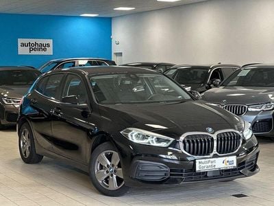 Schwarz Gebraucht 2022 BMW 118 Advantage Kleinwagen | 20.979 € (Guter Preis)