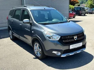 Gebraucht Dacia Lodgy Stepway 83 PS (61 kW) 2018 Grau Van / Kleinbus
