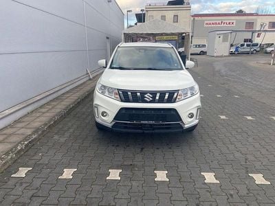 Gebraucht Suzuki Vitara Comfort 111 PS (81 kW) 2019 Weiß SUV
